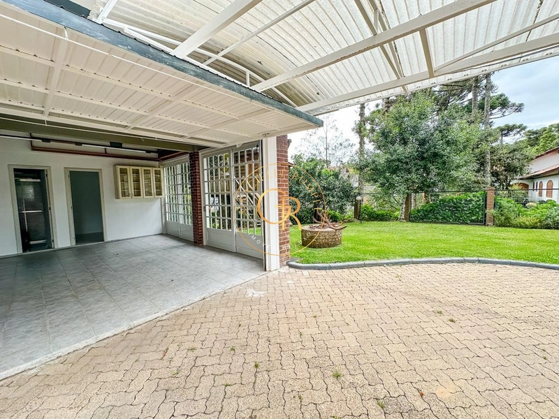 Casa com 04 dormitórios em Bairro Charmoso em Gramado: 10ª foto da galeria de imagens do imóvel