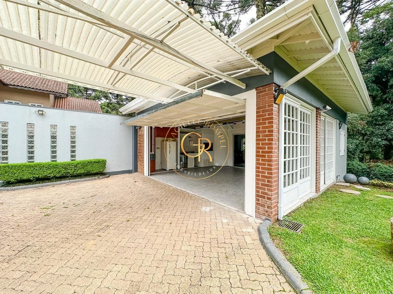Casa com 04 dormitórios em Bairro Charmoso em Gramado: 9ª foto da galeria de imagens do imóvel