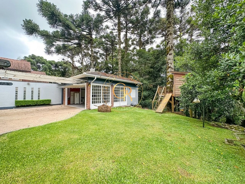 Casa com 04 dormitórios em Bairro Charmoso em Gramado: 13ª foto da galeria de imagens do imóvel