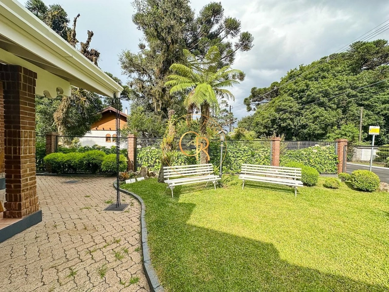 Casa com 04 dormitórios em Bairro Charmoso em Gramado: 6ª foto da galeria de imagens do imóvel