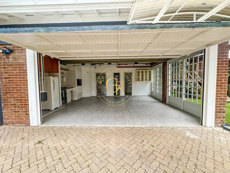 Casa com 04 dormitórios em Bairro Charmoso em Gramado: 8ª foto da galeria de imagens do imóvel