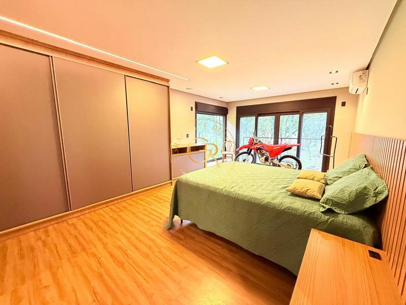 CASA 3 DORMITÓRIOS ALTO PADRÃO EM CONDOMÍNIO FECHADO: 13ª foto da galeria de imagens do imóvel