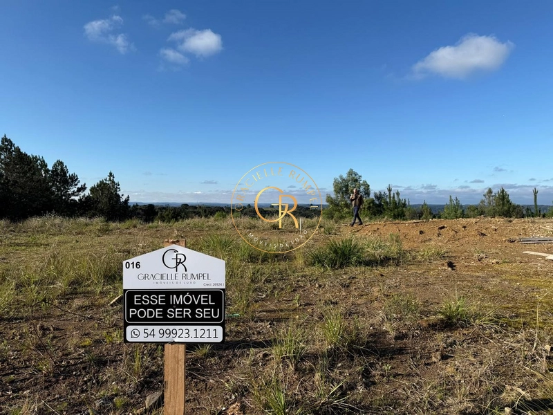 TERRENO PLANO COM VISTA: 1ª foto da galeria de imagens do imóvel