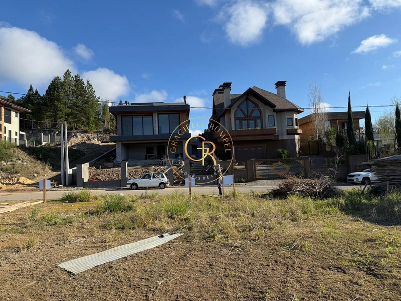 TERRENO PLANO COM VISTA: 12ª foto da galeria de imagens do imóvel