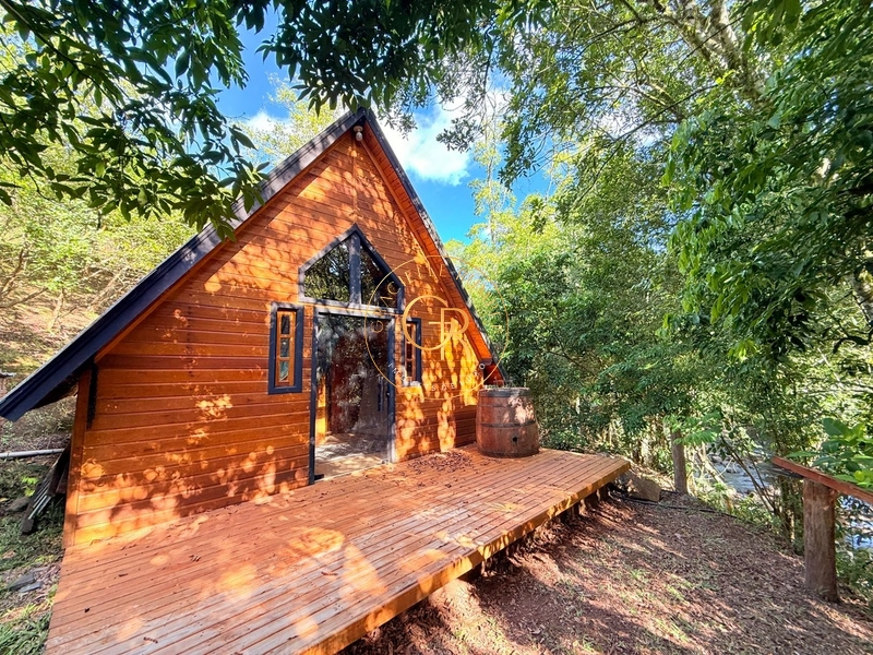 EXCLUSIVIDADE E NATUREZA EM UMA ÁREA DE 1000M²: 2ª foto da galeria de imagens do imóvel