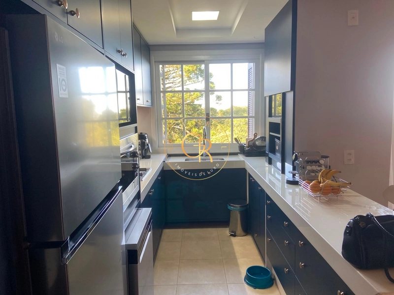 Apartamento de cobertura com 2 suítes, mobiliado: 2ª foto da galeria de imagens do imóvel