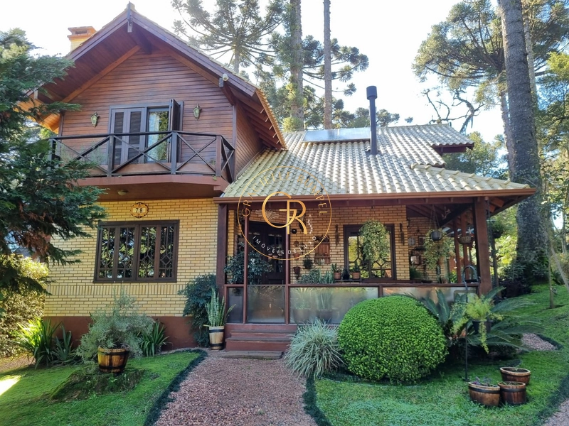Excelente residência em meio à natureza, a apenas 4 minutos do centro: 1ª foto da galeria de imagens do imóvel