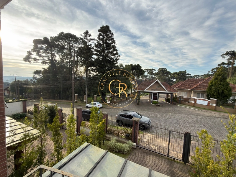 LINDA CASA GEMINA EM BAIRRO NOBRE: 3ª foto da galeria de imagens do imóvel
