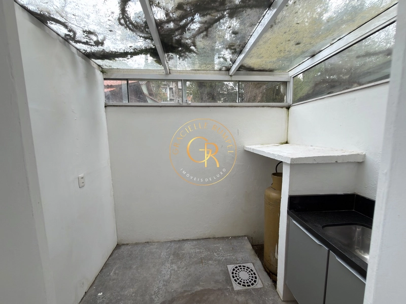 LINDA CASA GEMINA EM BAIRRO NOBRE: 12ª foto da galeria de imagens do imóvel