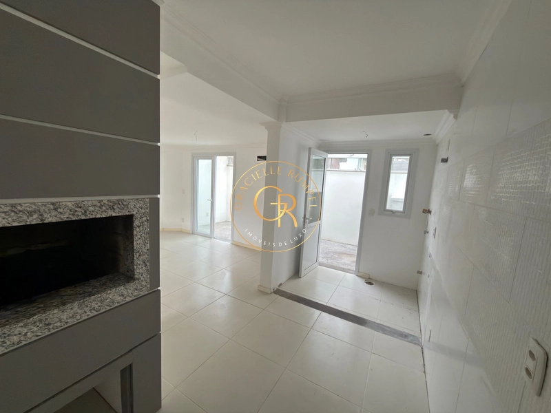 LINDA CASA GEMINA EM BAIRRO NOBRE: 7ª foto da galeria de imagens do imóvel