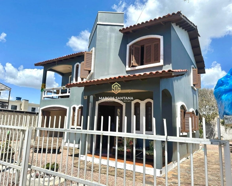 Lindo sobrado a poucos metros do mar, em ótima localização: 3ª foto da galeria de imagens do imóvel