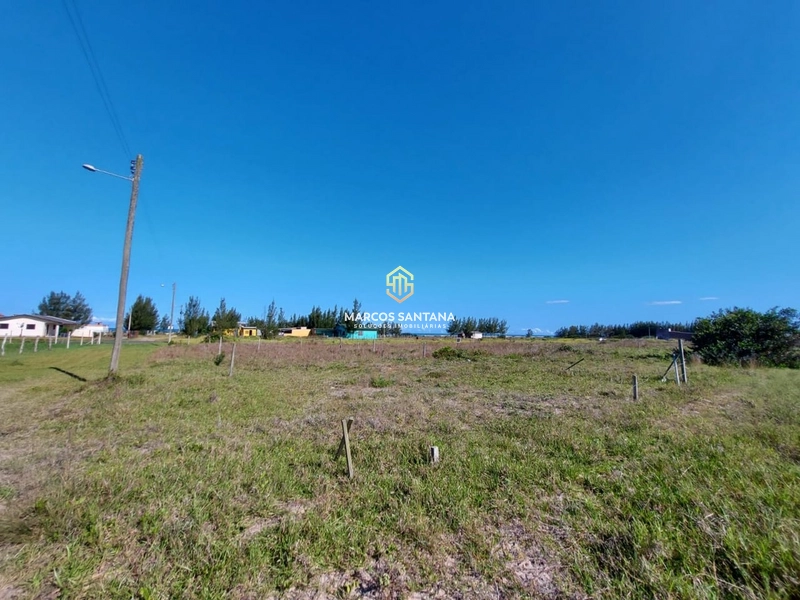 Terreno de esquina com metragem diferenciada: 4ª foto da galeria de imagens do imóvel