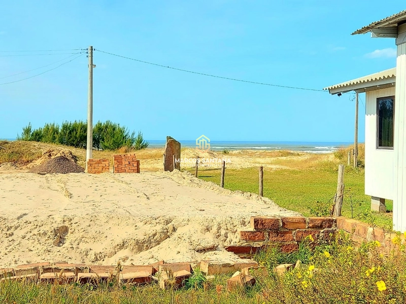 Terreno a poucos metros do mar: 5ª foto da galeria de imagens do imóvel