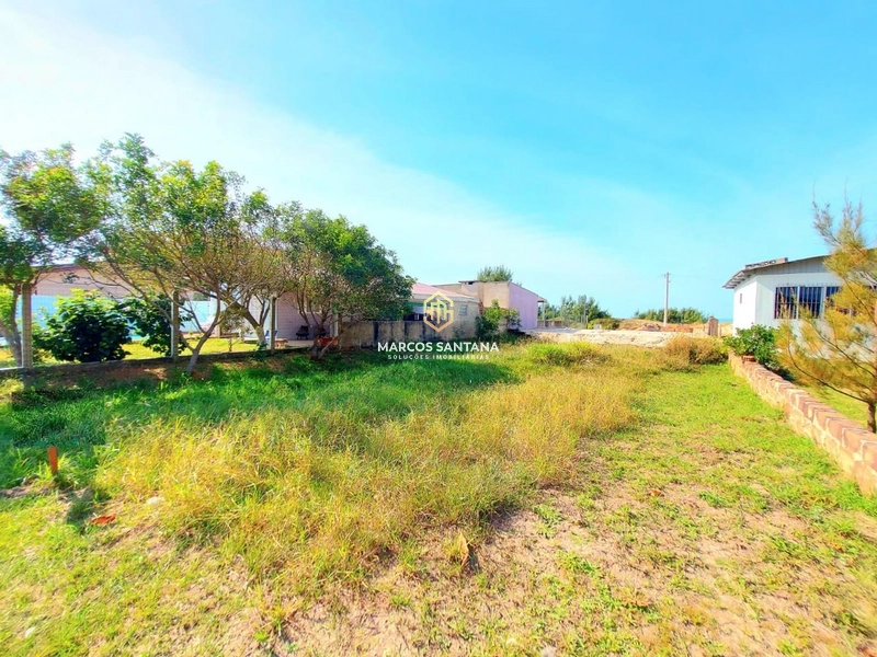 Terreno a poucos metros do mar: 2ª foto da galeria de imagens do imóvel