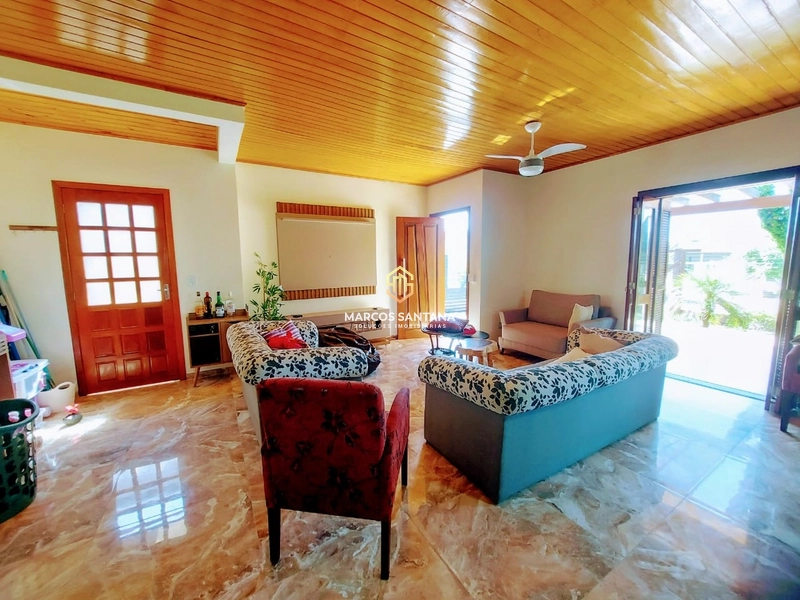 Linda residencia a poucos metros do mar: 5ª foto da galeria de imagens do imóvel