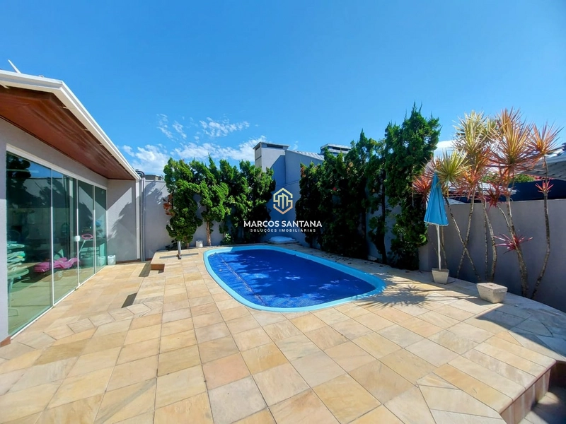 Linda residencia a poucos metros do mar: 23ª foto da galeria de imagens do imóvel