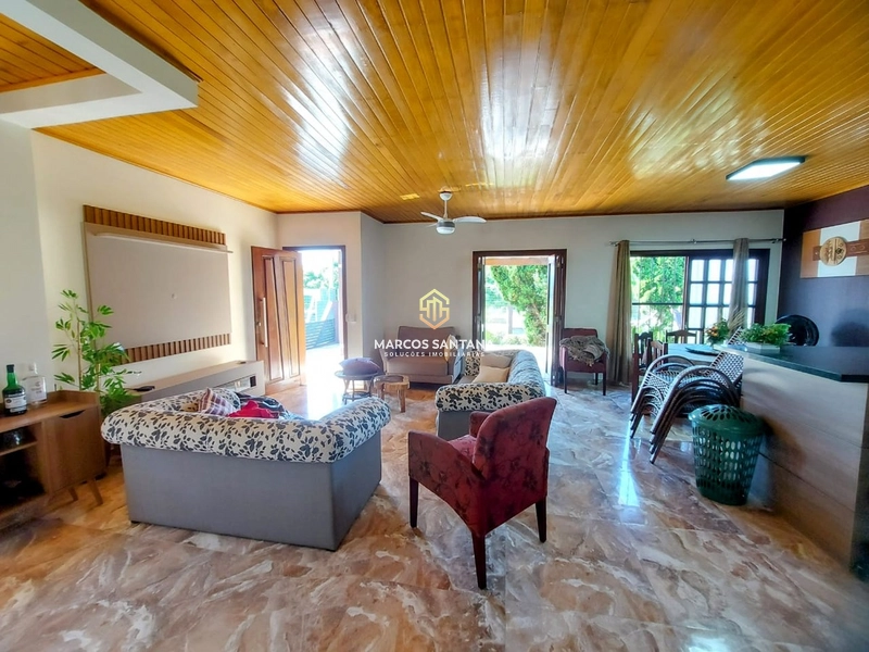 Linda residencia a poucos metros do mar: 6ª foto da galeria de imagens do imóvel