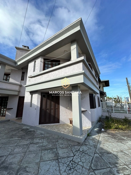 APARTAMENTO A UMA QUADRA DO MAR: 2ª foto da galeria de imagens do imóvel