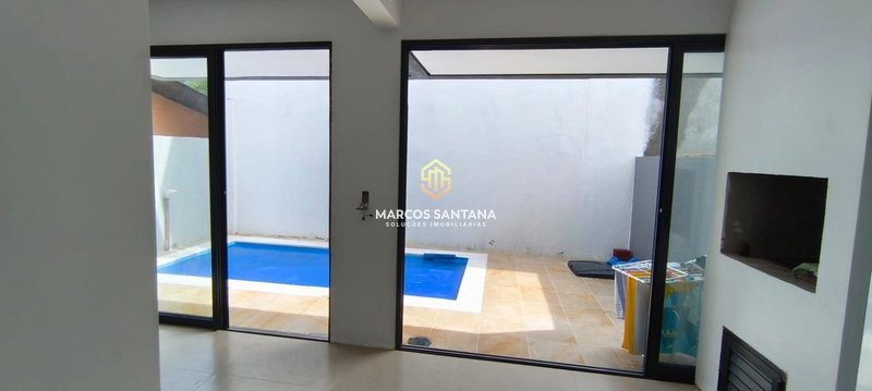 Sobrado moderno com excelente localização e posição solar privilegiad