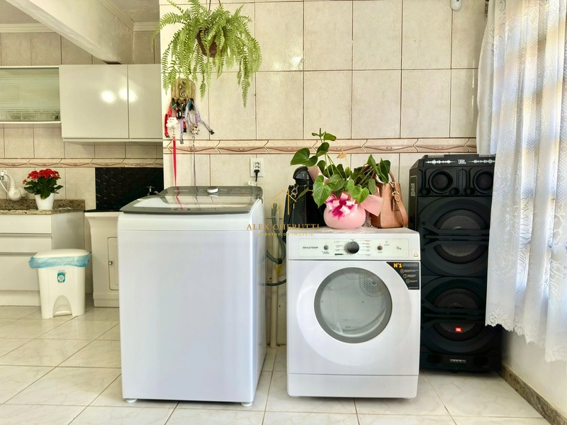 Casa com 2 terrenos na Praia de Arpoador, 3 dormitórios: 25ª foto da galeria de imagens do imóvel