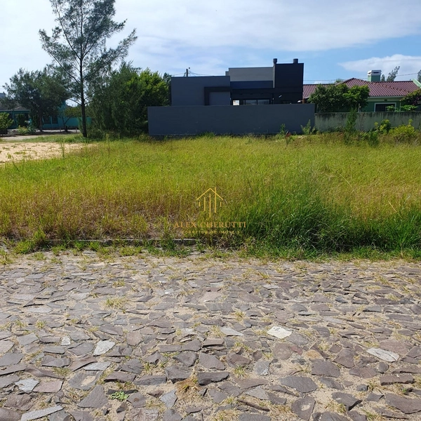 Terreno em Atlântida Sul: 1ª foto da galeria de imagens do imóvel