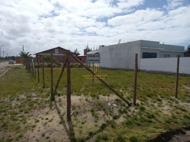 Belo terreno de esquina em Atlântida |Sul: 4ª foto da galeria de imagens do imóvel