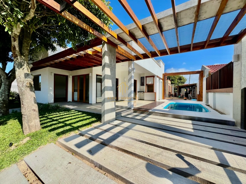 Linda casa na praia Marina: 1ª foto da galeria de imagens do imóvel