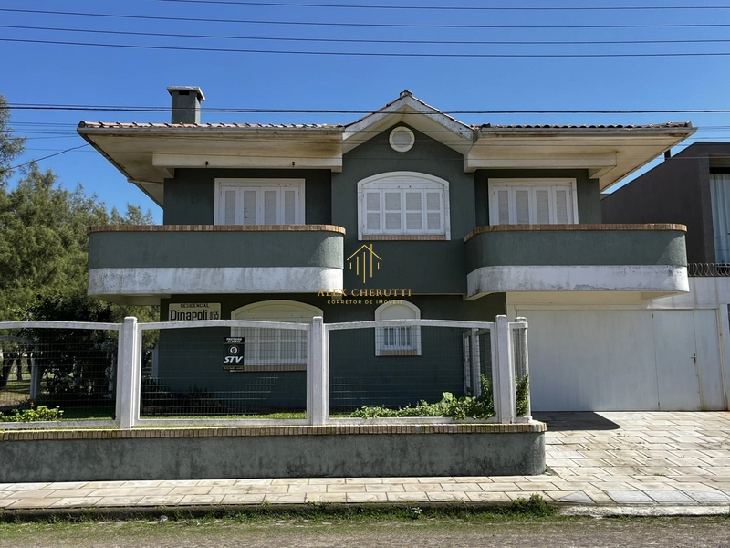 Imóvel à venda no centro de Xangri-lá: 1ª foto da galeria de imagens do imóvel
