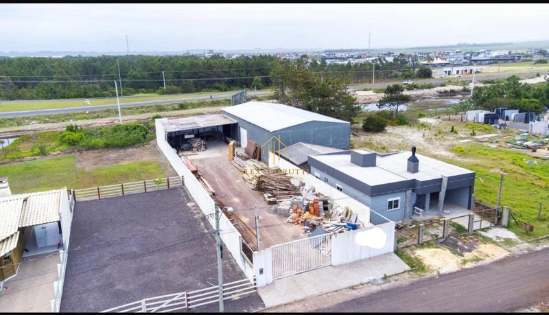 Depósito na praia de Atlãntida Sul: 1ª foto da galeria de imagens do imóvel