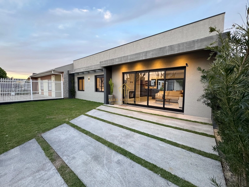 Bela casa na praia de Atlãntida Sul