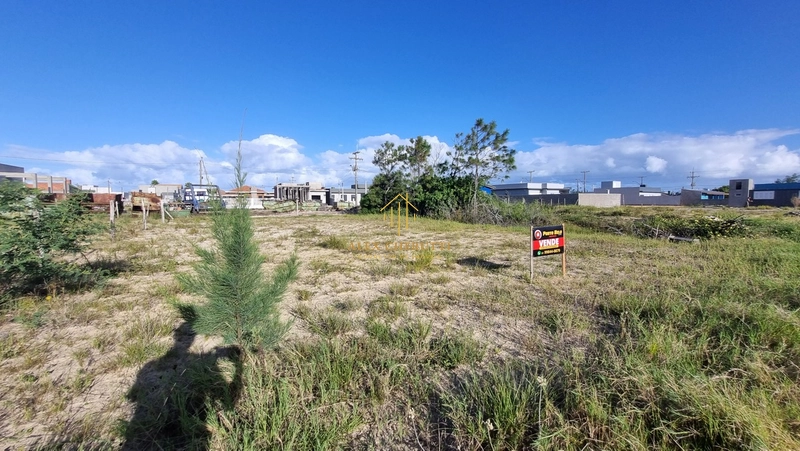 Terreno na praia de Atlântida Sul: 1ª foto da galeria de imagens do imóvel