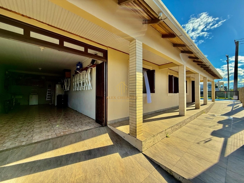 Casa com ótima localização em Atlântida Sul: 8ª foto da galeria de imagens do imóvel