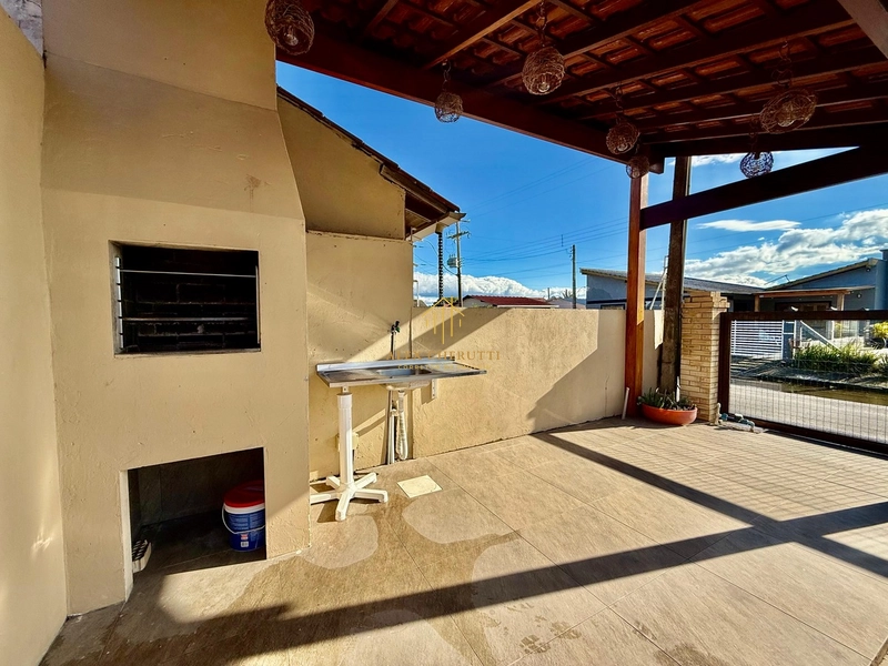 Casa com ótima localização em Atlântida Sul: 6ª foto da galeria de imagens do imóvel