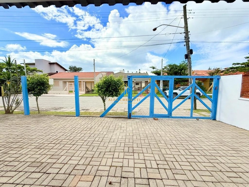 Bela casa com 4 dormitórios em Noiva do Mar: 2ª foto da galeria de imagens do imóvel