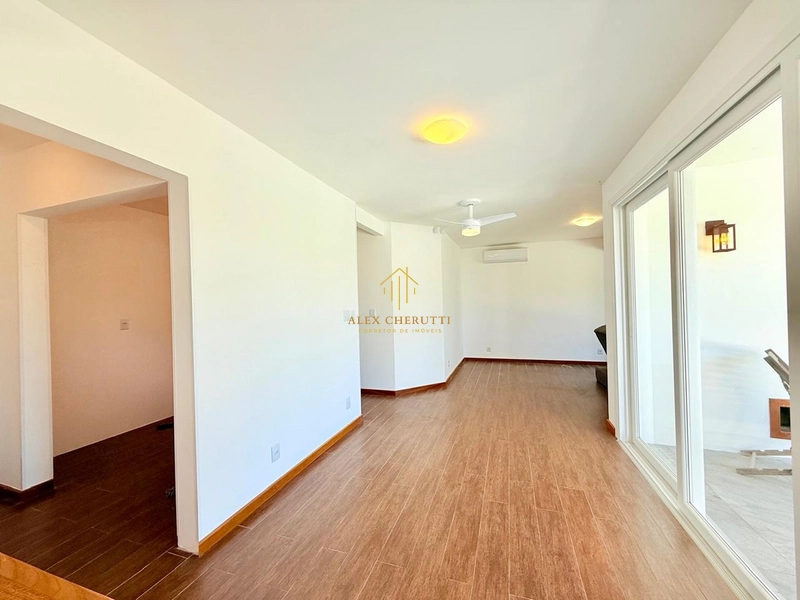 Bela casa na praia de Maristela