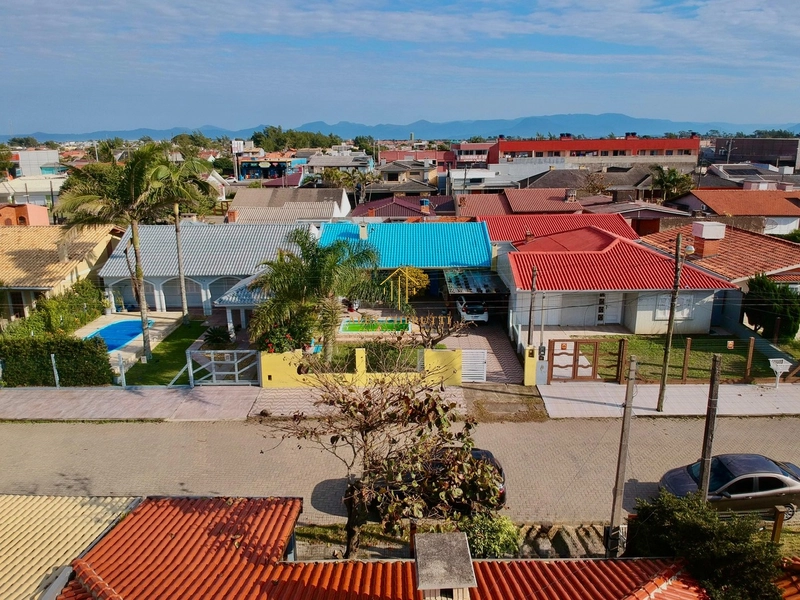 Bela casa com 4 dormitórios em Noiva do Mar: 2ª foto da galeria de imagens do imóvel