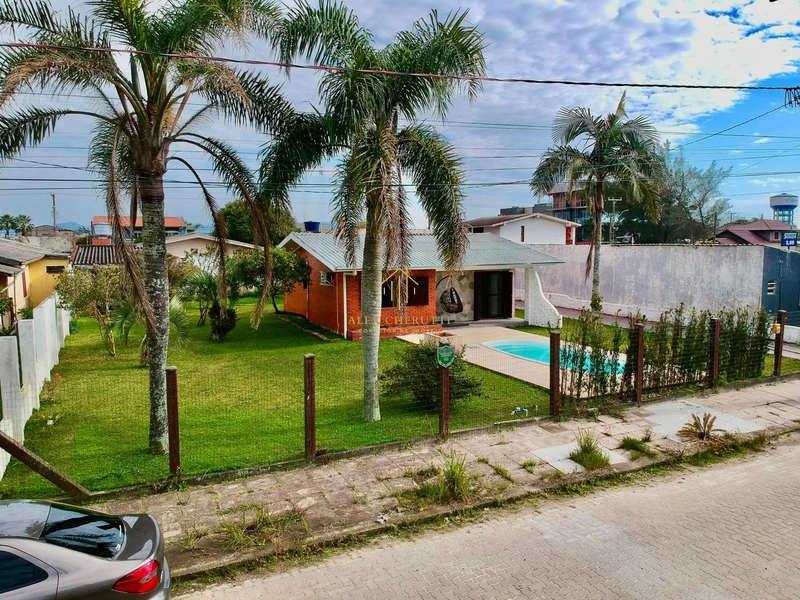 Casa com piscina em Rainha do Mar: 4ª foto da galeria de imagens do imóvel