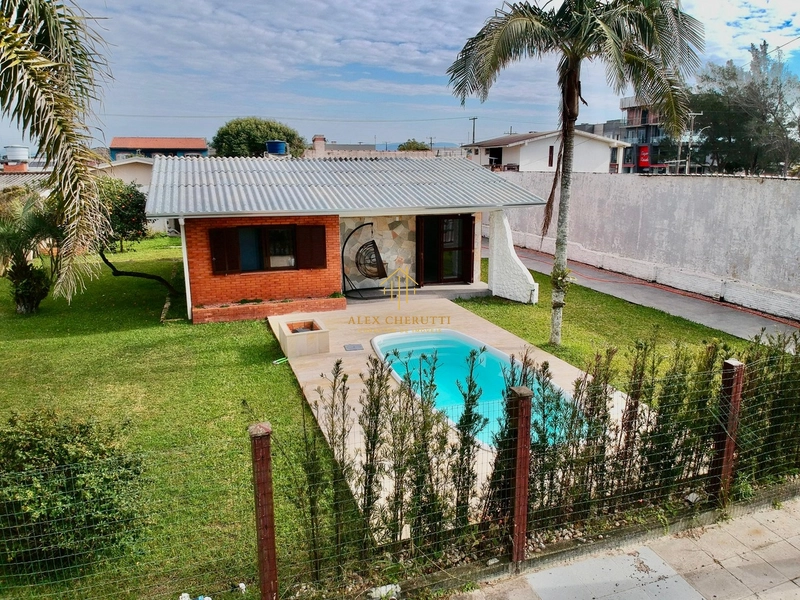 Casa com piscina em Rainha do Mar: 1ª foto da galeria de imagens do imóvel