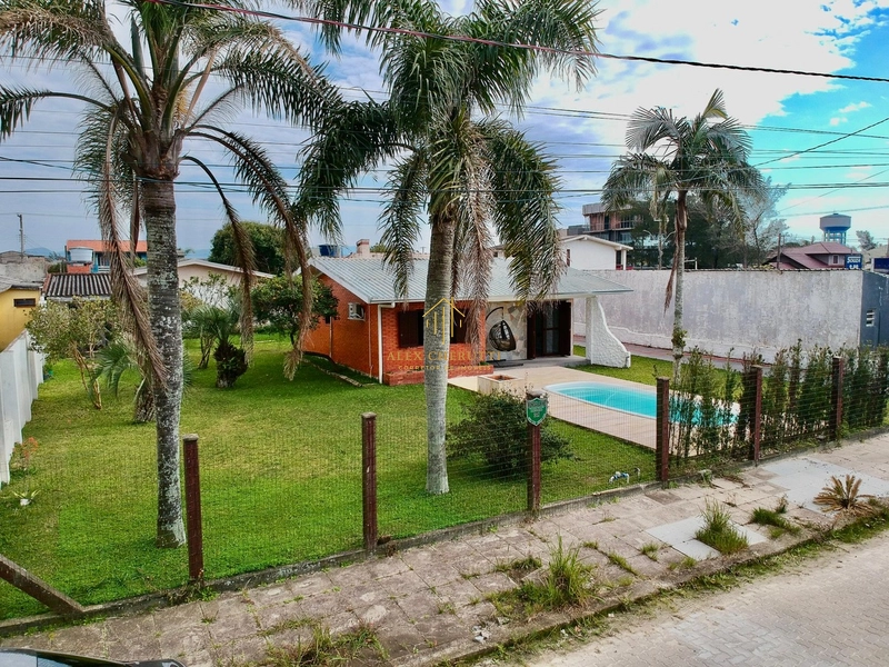 Casa com piscina em Rainha do Mar: 3ª foto da galeria de imagens do imóvel