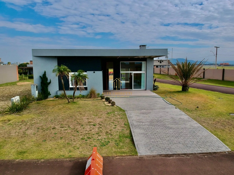 Casa lindíssima no Condomínio Riviera: 1ª foto da galeria de imagens do imóvel