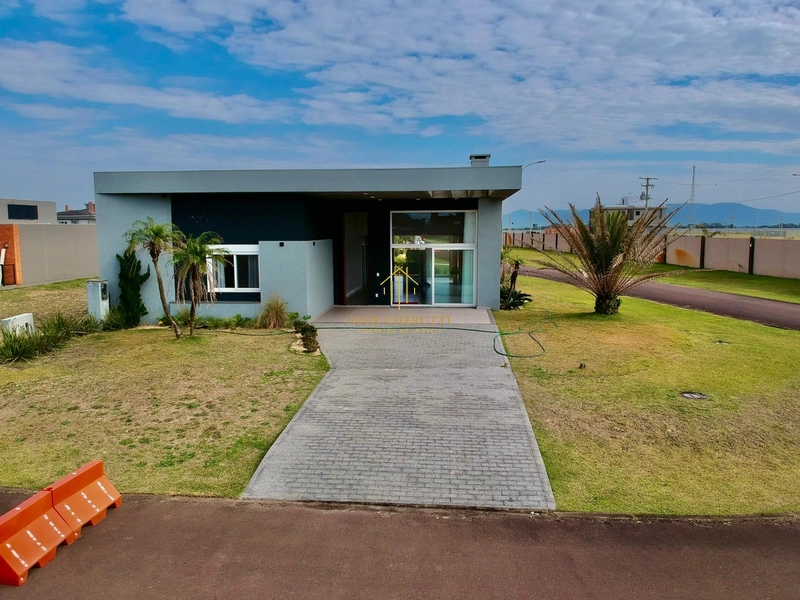 Casa lindíssima no Condomínio Riviera: 2ª foto da galeria de imagens do imóvel
