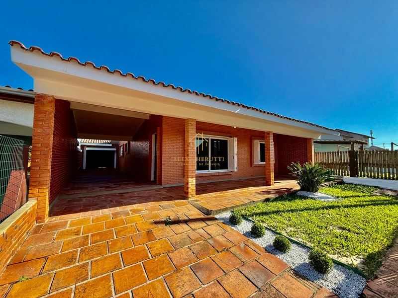 Casa com 3 dormitórios em Atlântida Sul: 6ª foto da galeria de imagens do imóvel