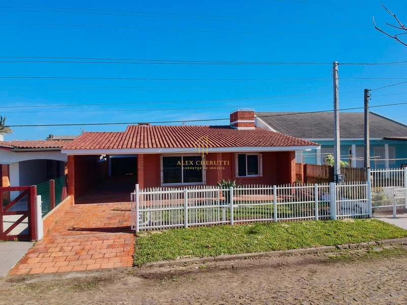 Casa com 3 dormitórios em Atlântida Sul: 3ª foto da galeria de imagens do imóvel