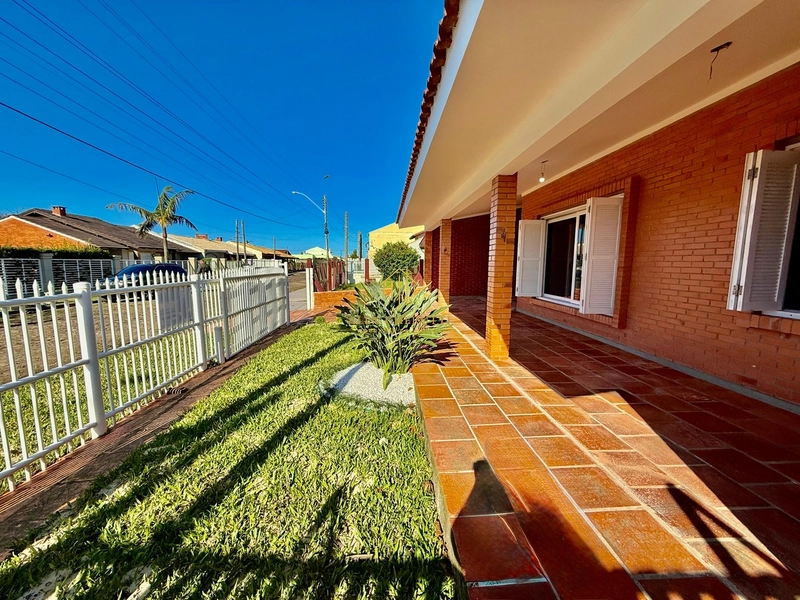 Casa com 3 dormitórios em Atlântida Sul: 8ª foto da galeria de imagens do imóvel