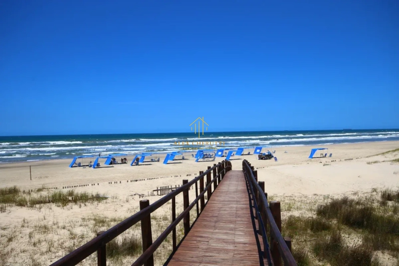 Terreno na praia de Mariápolis: 1ª foto da galeria de imagens do imóvel
