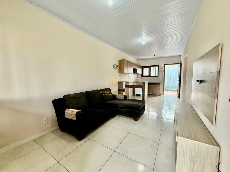 Casa geminada com piscina em Atlântida Sul: 4ª foto da galeria de imagens do imóvel