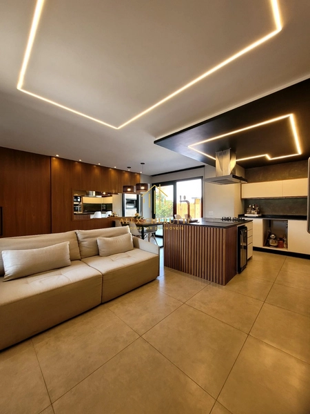 Casa alto padrão na pra8ia de Rainha do Mar: 3ª foto da galeria de imagens do imóvel