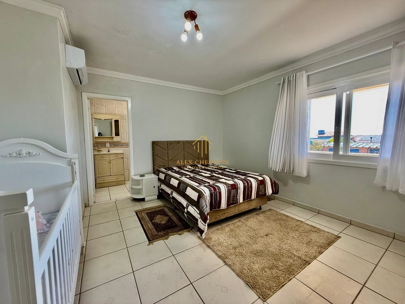 Sobrado na Praia de Rainha do Mar, 7 dormitórios e piscina: 33ª foto da galeria de imagens do imóvel