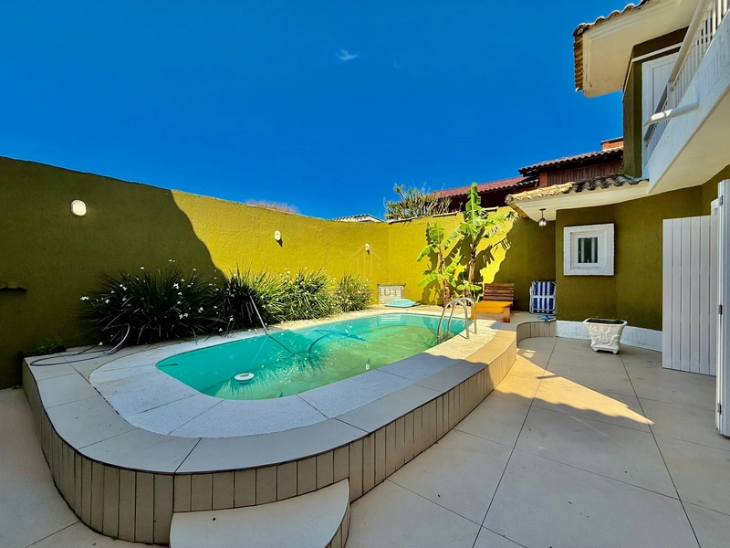 Sobrado na Praia de Rainha do Mar, 7 dormitórios e piscina: 10ª foto da galeria de imagens do imóvel