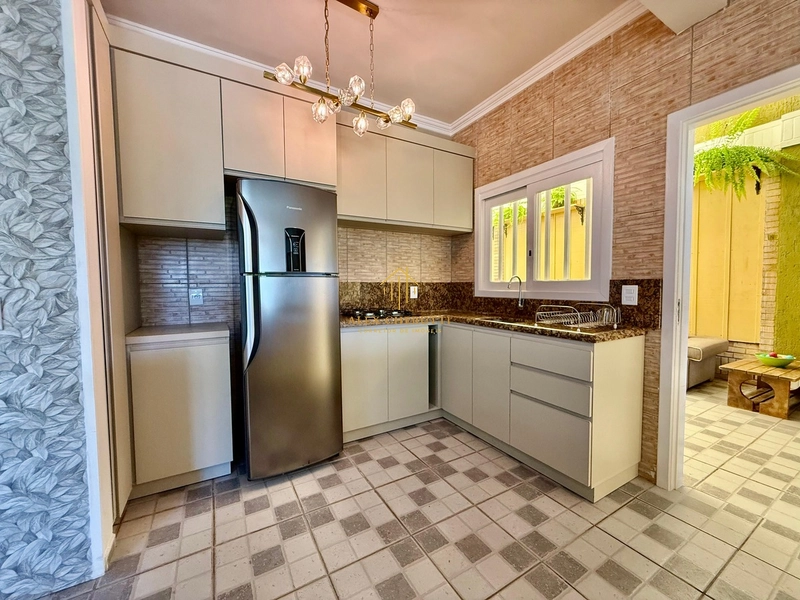 Sobrado na Praia de Rainha do Mar, 7 dormitórios e piscina: 16ª foto da galeria de imagens do imóvel